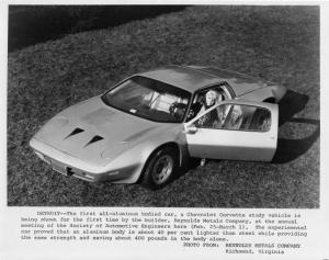 1974 Chevrolet Corvette Mid-Engine Concept Press Photo 0486 Reynolds Metals Co