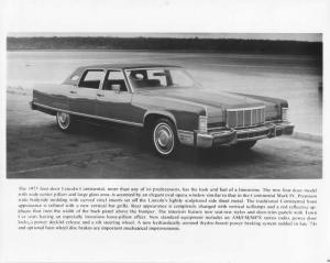 1975 Lincoln Continental Four-Door Press Photo 0075