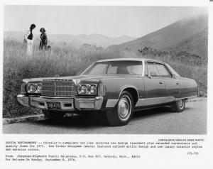 1975 Chrysler New Yorker Brougham Press Photo 0100