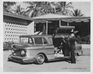 1955 GMC LUniverselle Delivery Truck Concept Press Image