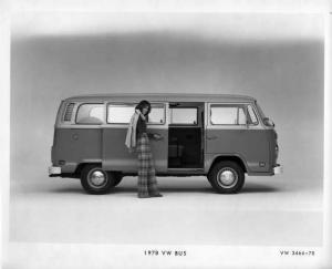 1978 VW Volkswagen Bus Press Photo and Release 0048
