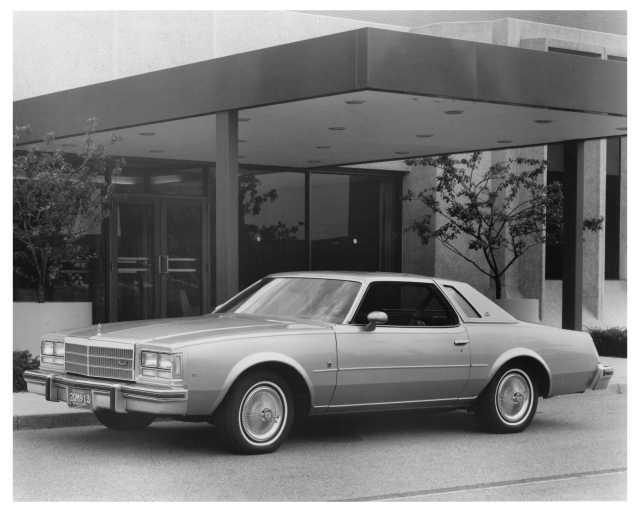 1977 Buick Regal Coupe Press Photo and Release 0190