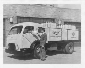 1950s White 3000 Series COE Truck Press Photo 0148 - The Liquid Carbonic Corp