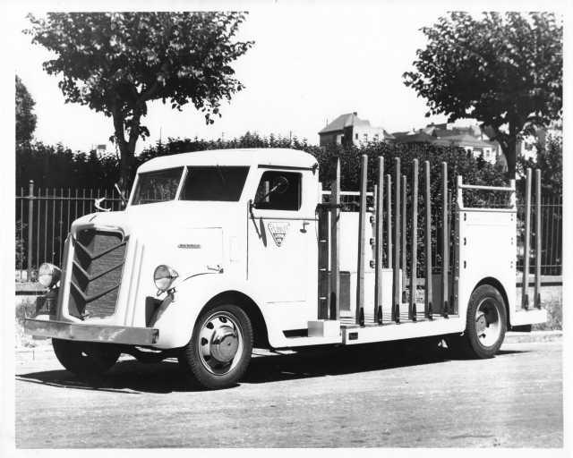 1950s MacDonald Model C Truck Press Photo 0002 - Schmidt Litho Co