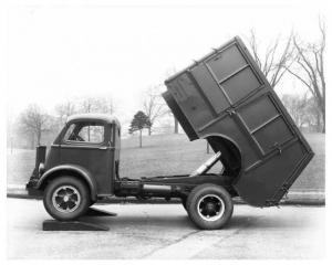 1950s White 3000 Series Truck Press Photo 0210