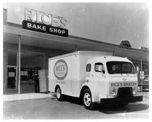 1950s White 3000 Series Truck Press Photo 0235 - Rices Bake Shop