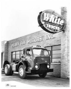 1950s White 3000 Series Truck Press Photo 0243 - Hill Distributing Co