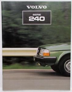 1981 Volvo 240 Series Sales Brochure - Dutch Text