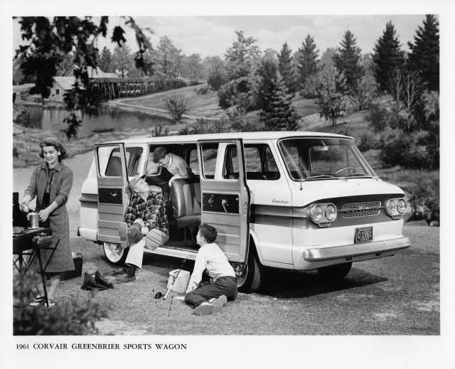 1961 Chevrolet Corvair Greenbrier Sports Wagon Press Photo and Release 0503