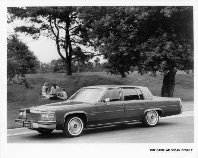 1982 Cadillac Sedan DeVille Press Photo 0180