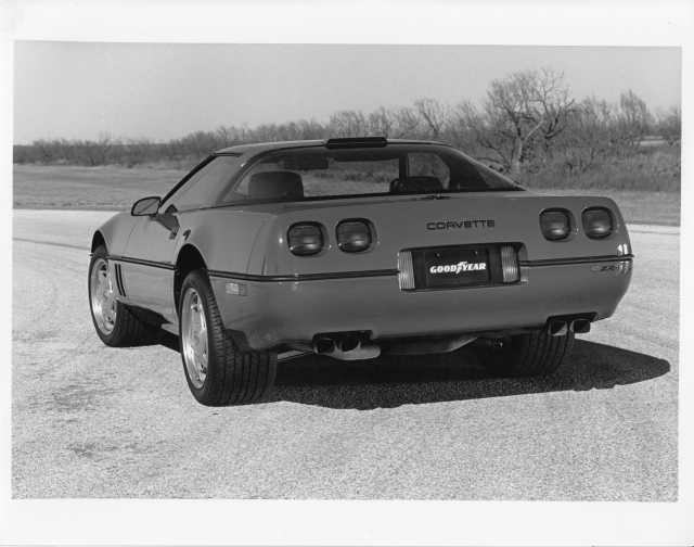 1990 Goodyear ZR Gatorback Tires Press Photo and Release 0508 - Corvette ZR-1
