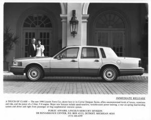 1990 Lincoln Town Car Cartier Design Series Press Photo 0078