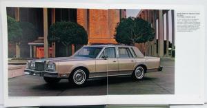 1981 Lincoln Town Car Sales Brochure Standard Features Optional Upgrades Orig