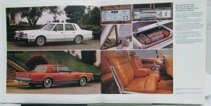 1981 Continental Mark VI Lincoln Canadian Sales Brochure Orig Sign Series Luxury