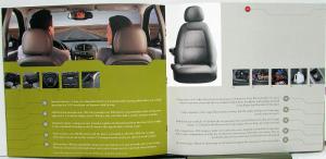 2002 Saturn VUE Design Power Innovation Safety Specs Sales Brochure XL Original