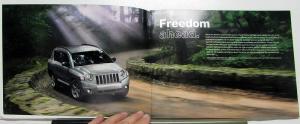 2010 Jeep Compass Dealer Sales Brochure Features Specifications