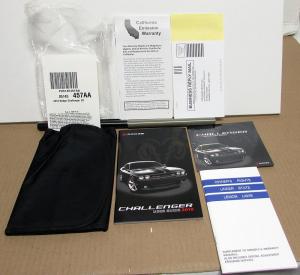 NOS 2010 Dodge Challenger Owners User Manual Guide Set W/Pouch RT SRT8 SXT SE