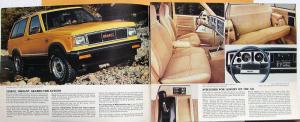 1983 GMC S-15 Jimmy Canadian English Text Sales Brochure Folder Original