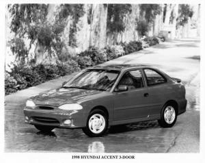 1998 Hyundai Accent 3-Door Press Photo 0014