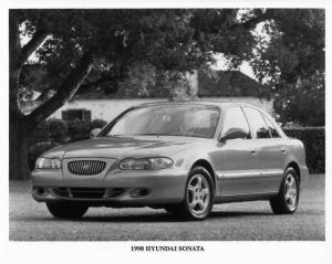 1998 Hyundai Sonata Press Photo 0015