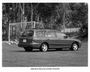1998 Hyundai Elantra Wagon Press Photo 0016
