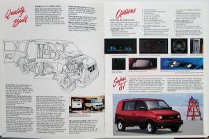 1989 GMC Safari Rally Vans Truck Sales Brochure Original