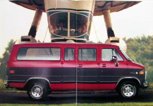 1993 GMC Safari Rally Vans Truck Sales Brochure Original