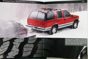 1995 GMC Yukon Four Door Truck Oversized Sales Brochure Original