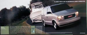 2004 GMC Savana & Safari Vans Truck Sales Brochure Original