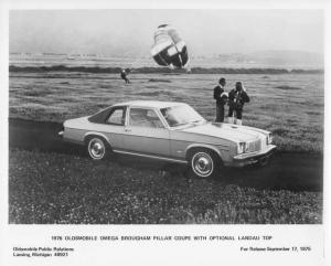 1976 Oldsmobile Omega Brougham with Optional Landau Top Press Photo 0302
