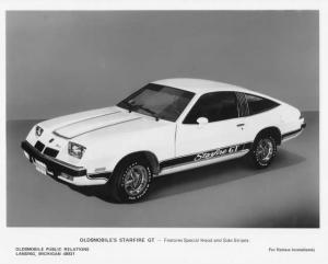 1976 Oldsmobile Starfire GT with Special Stripes Press Photo and Release 0305