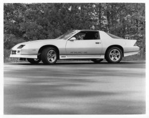 1985 Chevrolet Camaro IROC-Z Press Photo and Release 0513