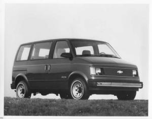 1985 Chevrolet Astro Van Press Photo and Release 0519