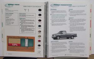 2000 Chevrolet Trucks Product Guide Dealer Album S10 C/K Pickup Silverado