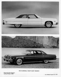 1975 Oldsmobile Ninety-Eight Regency Press Photo 0315