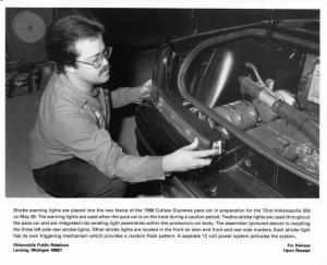 1988 Oldsmobile Cutlass Supreme Indy 500 Pace Car Strobe Lights Press Photo 0325