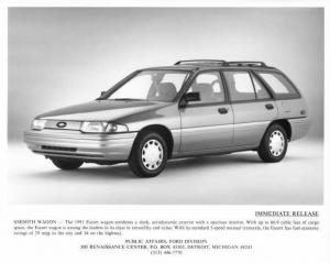 1991 Ford Escort Wagon Press Photo 0358