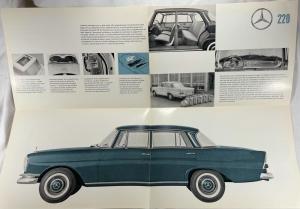1965 Mercedes-Benz Model 220 Sales Folder Brochure with Data Sheet - French