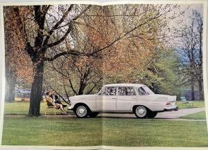 1965-1966 Mercedes-Benz Model 200 D Sales Folder Brochure - Swedish Text