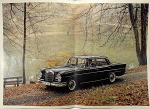1967 Mercedes-Benz Model 230S Sales Folder Brochure - French Text
