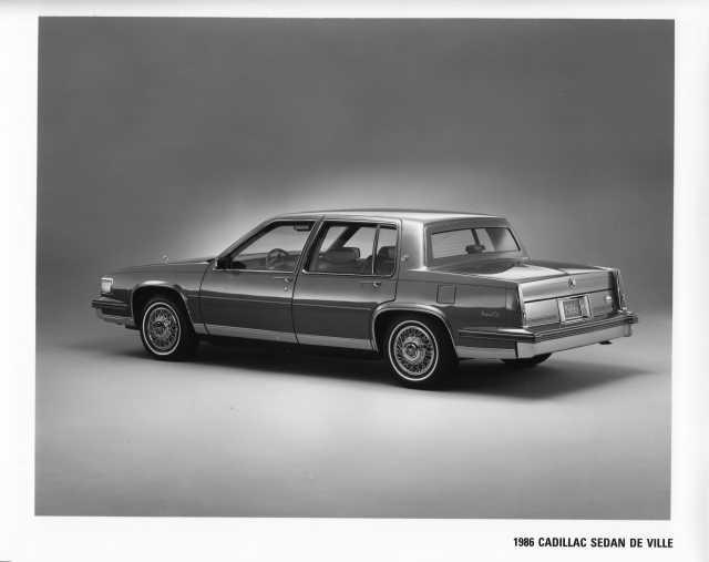 1986 Cadillac Sedan DeVille Press Photo 0252