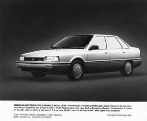 1987 Renault Medallion Press Photo 0024
