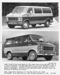 1982 Dodge Mini-Ram Wagon and Maxi-Ram Wagon Vans Press Photo 0309