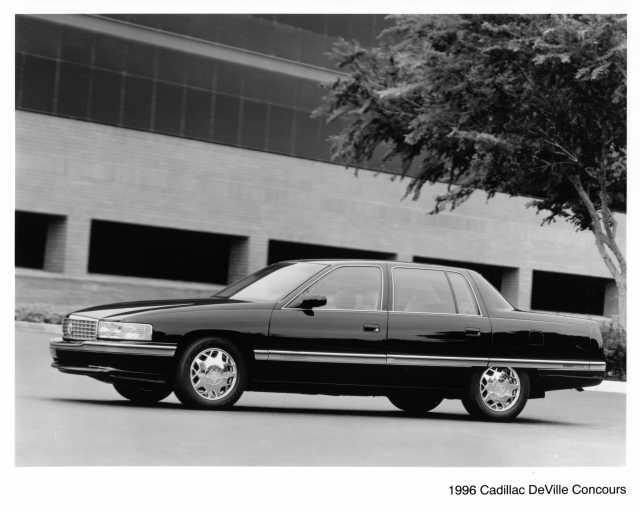 1996 Cadillac DeVille Concours Press Photo 0346