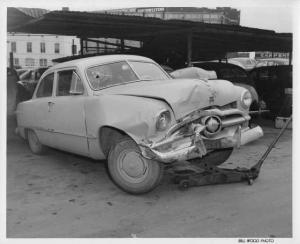 1950 Ford Traffic Crash Damage Press Photo 0497