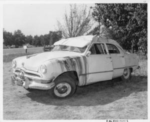 1950 Ford Traffic Crash Damage Press Photo 0498