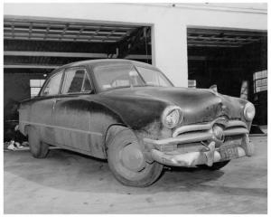1950 Ford Traffic Crash Damage Press Photo 0501