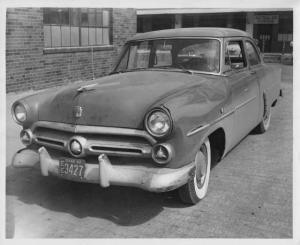 1952 Ford Customline Traffic Crash Damage Press Photo 0502