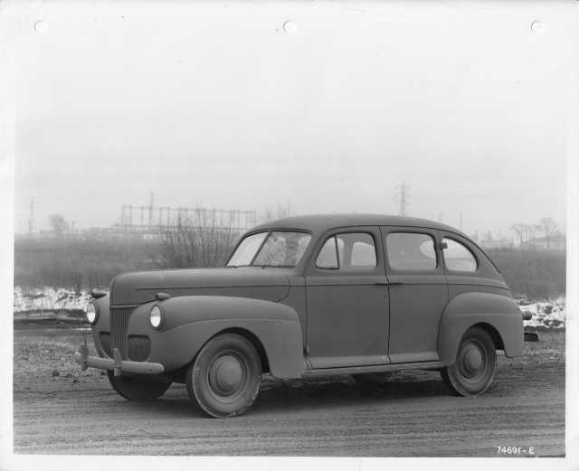 1942 Ford Special Fordor Press Photo 0504