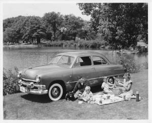 1951 Ford Custom Press Photo 0570